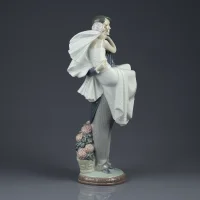 Винтажная фарфоровая статуэтка Свадьба Жених с невестой на руках Lladro 5282 Over the Threshold