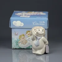 Винтажная фарфоровая статуэтка Ангелок в галстуке с портфелем NAO Off to a new job Cheeky Cherub