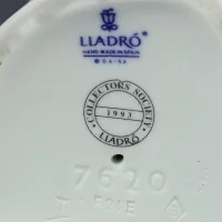 Винтажная фарфоровая статуэтка Девочка с мишкой Lladro 7620 Best Friend