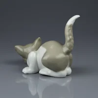 Винтажная фарфоровая статуэтка насторожившегося кота с поднятым хвостом Lladro 5112 Attentive Cat