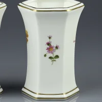 Винтажные английские фарфоровые вазы с цветочным декором Royal Crown Derby Posies