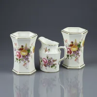 Винтажные английские фарфоровые вазы с цветочным декором Royal Crown Derby Posies