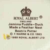 Винтажная английская статуэтка Уточка Джемайма в гнезде Royal Albert Jemima Puddle-Duck Made a Feather Nest Beatrix Potter
