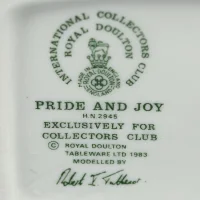 Винтажная английская фарфоровая статуэтка Коллекционер Royal Doulton HN 2945 Pride and Joy