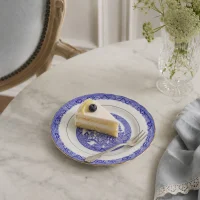 Винтажная фарфоровая десертная тарелка в стиле шинуазри Англия Delphine China J. H. Middleton & Co Blue Willow