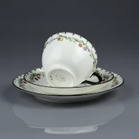 Винтажное фарфоровое чайное трио с цветочной гирляндой Tuscan China RH & SL Plant Англия 1920-е годы