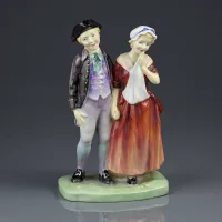 Винтажная фарфоровая статуэтка Влюблённая пара на прогулке Англия Royal Doulton HN2004 Courting