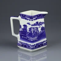 Винтажный английский керамический кувшин в стиле шинуазри Wade Ceramics для Ringtons по образцу Maling