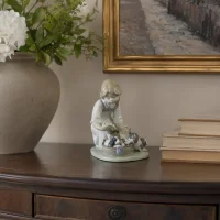 Винтажная фарфоровая статуэтка Девочка с щенками в корзине Lladro 5595 Joy in a Basket