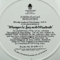 Винтажная декоративная тарелка Моргана ле Фэй и Мордред Англия Wedgwood Morgan Le Fay and Mordred Legend of King Arthur