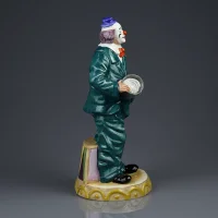 Винтажная английская фарфоровая статуэтка Клоун Royal Doulton HN3275 Will He, Won't He?
