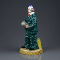 Винтажная английская фарфоровая статуэтка Клоун Royal Doulton HN3275 Will He, Won't He?