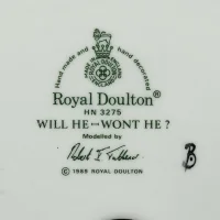 Винтажная английская фарфоровая статуэтка Клоун Royal Doulton HN3275 Will He, Won't He?