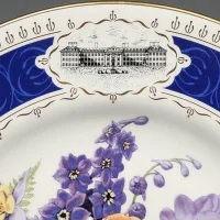 Тарелка винтажная фарфоровая декоративная Цветы Розы Букет Англия Royal Worcester Chelsea Flower Show Plate Chelsea Anniversary 1988