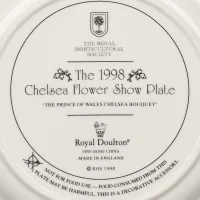 Тарелка винтажная фарфоровая декоративная Цветы Розы Букет Англия Royal Doulton Chelsea Flower Show Plate Prince of Wales Chelsea Bouquet 1988