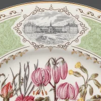 Тарелка винтажная фарфоровая декоративная Цветы Розы Букет Англия Royal Doulton Chelsea Flower Show Plate Earthly Paradise 1996