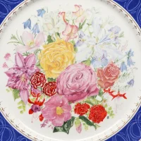 Тарелка винтажная фарфоровая декоративная Цветы Букет Англия Queen's China Chelsea Flower Show Plate Chelsea Coronation Bouquet 1993