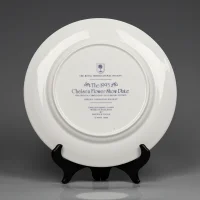 Тарелка винтажная фарфоровая декоративная Цветы Букет Англия Queen's China Chelsea Flower Show Plate Chelsea Coronation Bouquet 1993