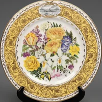 Тарелка винтажная фарфоровая декоративная Цветы Розы Букет Англия Royal Doulton Chelsea Flower Show Plate Royal Anniversary Bouquet 1997