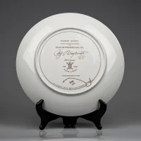 Винтажная фарфоровая декоративная тарелка Индеец на лошади США Fairmont Fine China Indian Scout Olaf Wieghorst