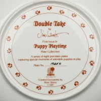 Тарелка винтажная фарфоровая декоративная Щенки и мышка США River Shore Double Take Puppy Playtime Plate Collection