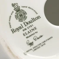 Винтажная фарфоровая статуэтка Дама в синем платье с веером Англия Royal Doulton HN2791 Elaine