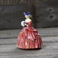 Винтажная фарфоровая статуэтка Англия Royal Doulton Genevieve