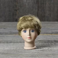 Винтажные детали для куклы с лондонского блошиного рынка Фарфоровая голова, руки, ножки в туфельках и полосатых чулках, шляпка, очки