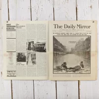 Переиздание номера газеты The Daily Mirror от 5 января 1911 года Great Newspapers Reprinted Siege of Sidney Street Осада Сидней стрит