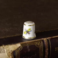 Винтажный английский напёрсток Royal Crown Derby The Moth Thimble Мотылёк