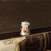 Винтажный английский напёрсток Royal Crown Derby Traditional Imari Thimble
