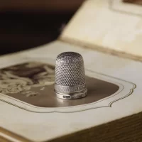 Антикварный английский серебряный напёрсток James Walker