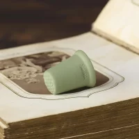 Винтажный английский напёрсток Веджвуд Wedgwood Floral Girl Зелёный бисквит