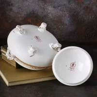 Английское винтажное блюдо для горячего с крышкой Royal Crown Derby Honeysuckle Жимолость