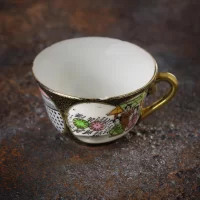 Антикварная кофейная пара с японским сюжетом Porcelaine Fine