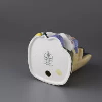 Винтажная фарфоровая статуэтка Англия Royal Doulton 2380 Sweet Dreams Бабушка в кресле с внуком