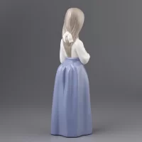 Винтажная фарфоровая статуэтка Девочка Lladro NAO Wishful Thinking