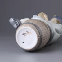 Винтажная фарфоровая статуэтка Испания Lladro NAO 1401 Book of Adventures Девочка с книгой