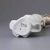 Винтажная фарфоровая статуэтка Испания Lladro NAO 1109 So Shy Застенчивая