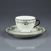 Винтажный фарфоровый чайный сет с цветочной гирляндой Tuscan China R.H. & S.L. Plant Англия 1920-е годы