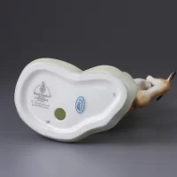 Винтажная фарфоровая статуэтка Англия Royal Doulton 3930 Constance Констанция Дама с оленёнком Ар-деко