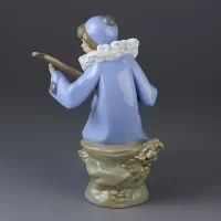 Винтажная фарфоровая статуэтка Испания Lladro NAO 1078 Strumming Пьеро с мандолиной