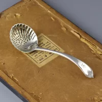 Антикварная английская ложка сифтер для сахарной пудры корицы Sifter Spoon Stevenson & Law