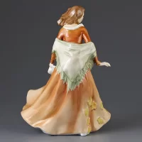Винтажная фарфоровая статуэтка Англия Royal Doulton 3231 Autumntime Осень Девушка