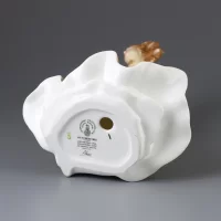 Винтажная фарфоровая статуэтка Англия Royal Doulton 3231 Autumntime Осень Девушка