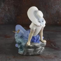 Винтажная фарфоровая статуэтка Испания Lladro NAO Listening to the Bird's Songs Девушка с птицей