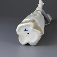 Винтажная фарфоровая статуэтка Испания Lladro 4584 Girl With Lamb Девочка с ягнёнком