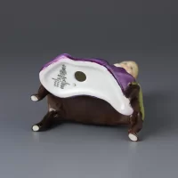 Винтажная фарфоровая статуэтка Девочка с кроликом Англия Royal Doulton 2236 Affection