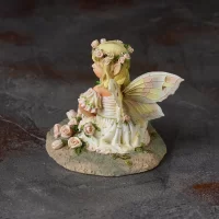 Фигурка цветочной феи Англия Leonardo Faerie Poppets Baby Rosebud Малышка с розами