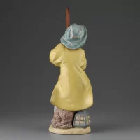 Винтажная фарфоровая статуэтка Испании Lladro 2335 Young Fisherman Юный рыбак с веслом